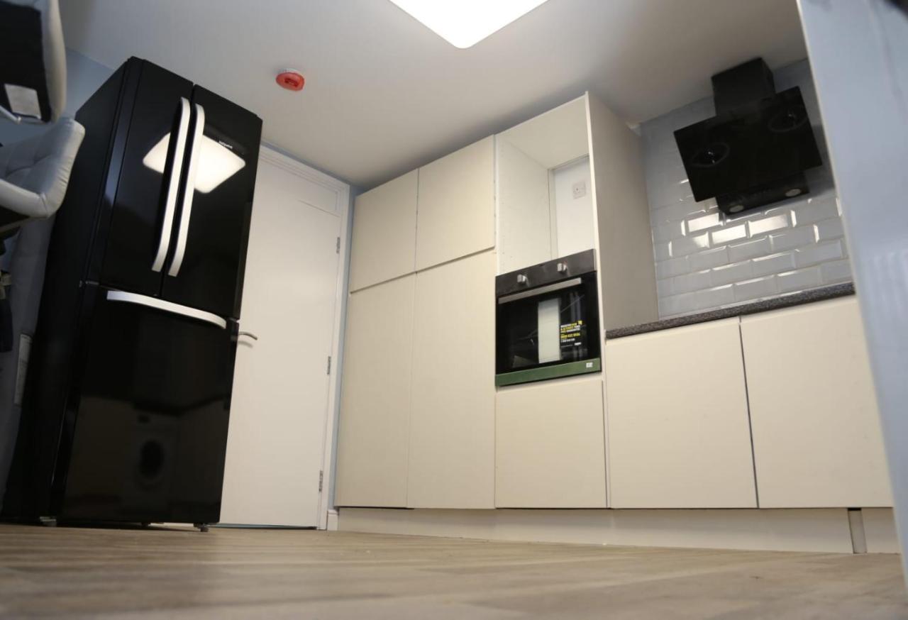 A A Guest Rooms Woolwich 런던 외부 사진