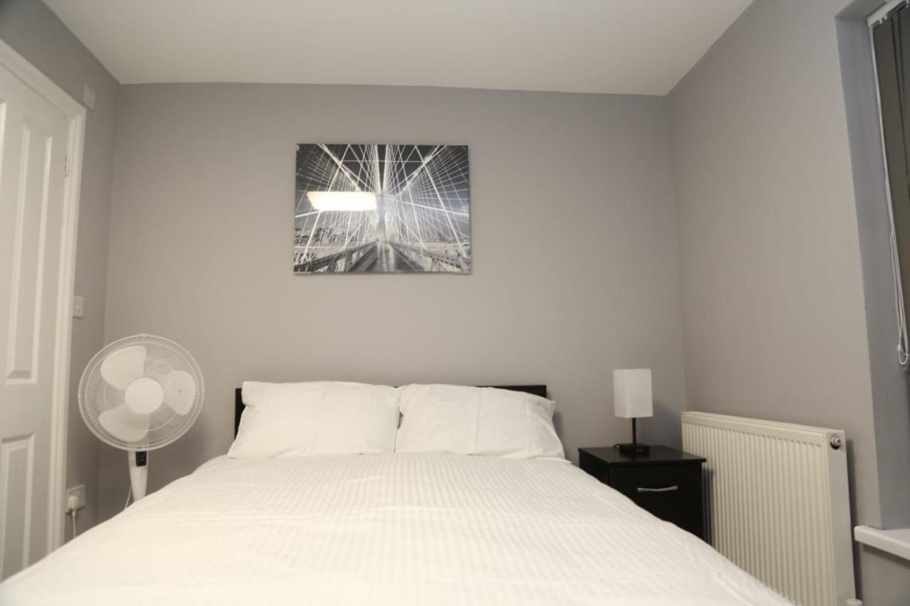 A A Guest Rooms Woolwich 런던 외부 사진