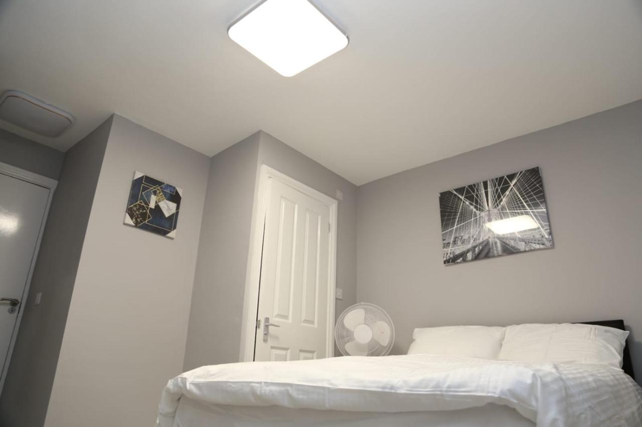 A A Guest Rooms Woolwich 런던 외부 사진