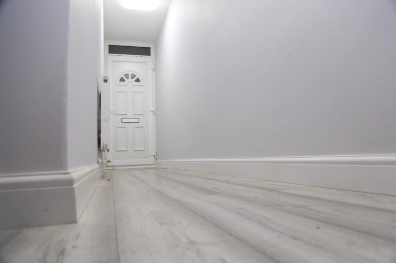 A A Guest Rooms Woolwich 런던 외부 사진