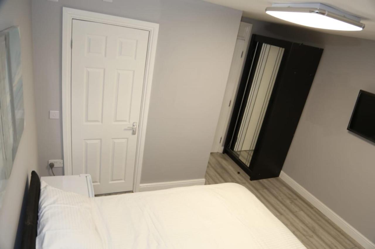 A A Guest Rooms Woolwich 런던 외부 사진