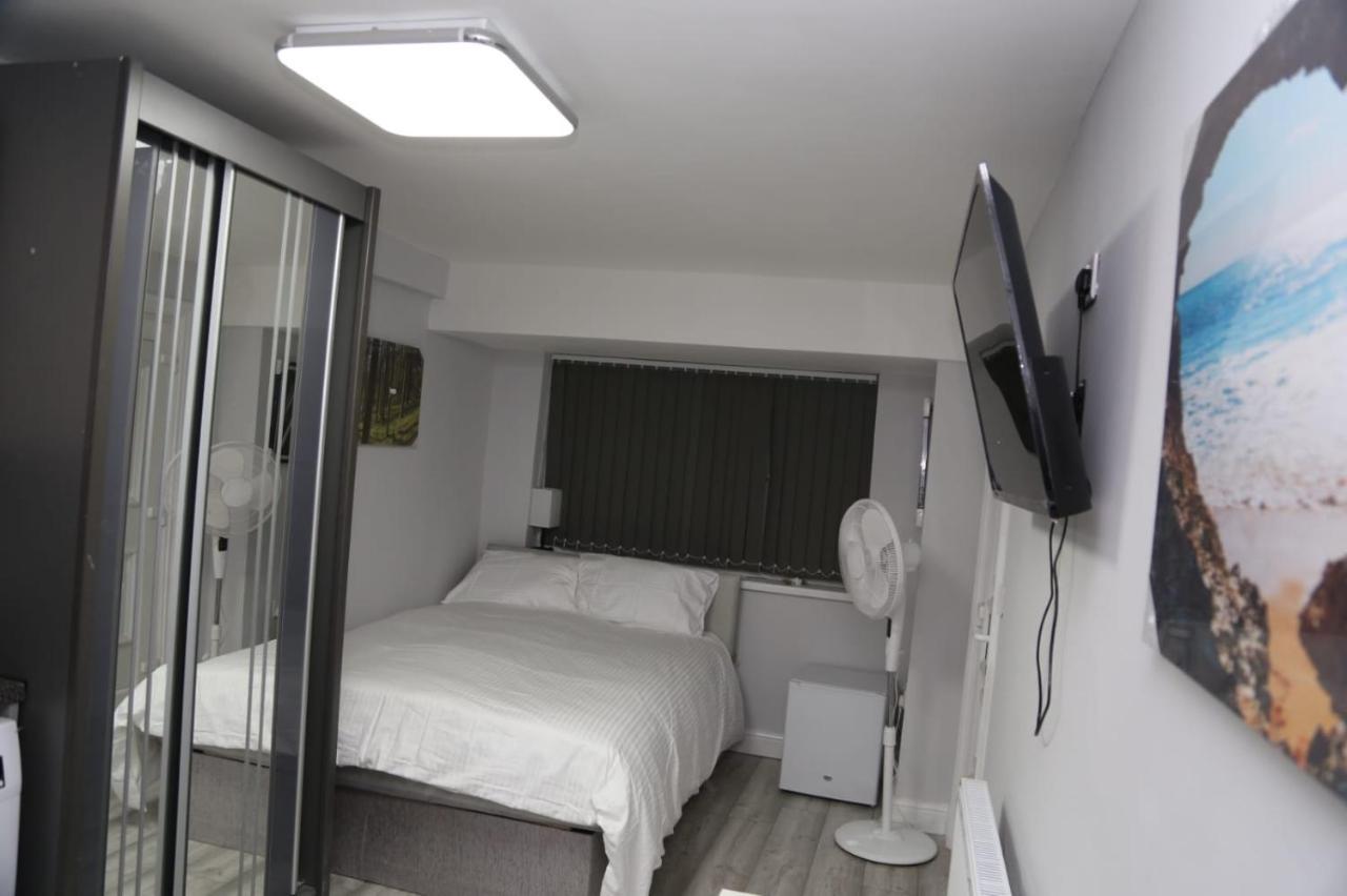 A A Guest Rooms Woolwich 런던 외부 사진